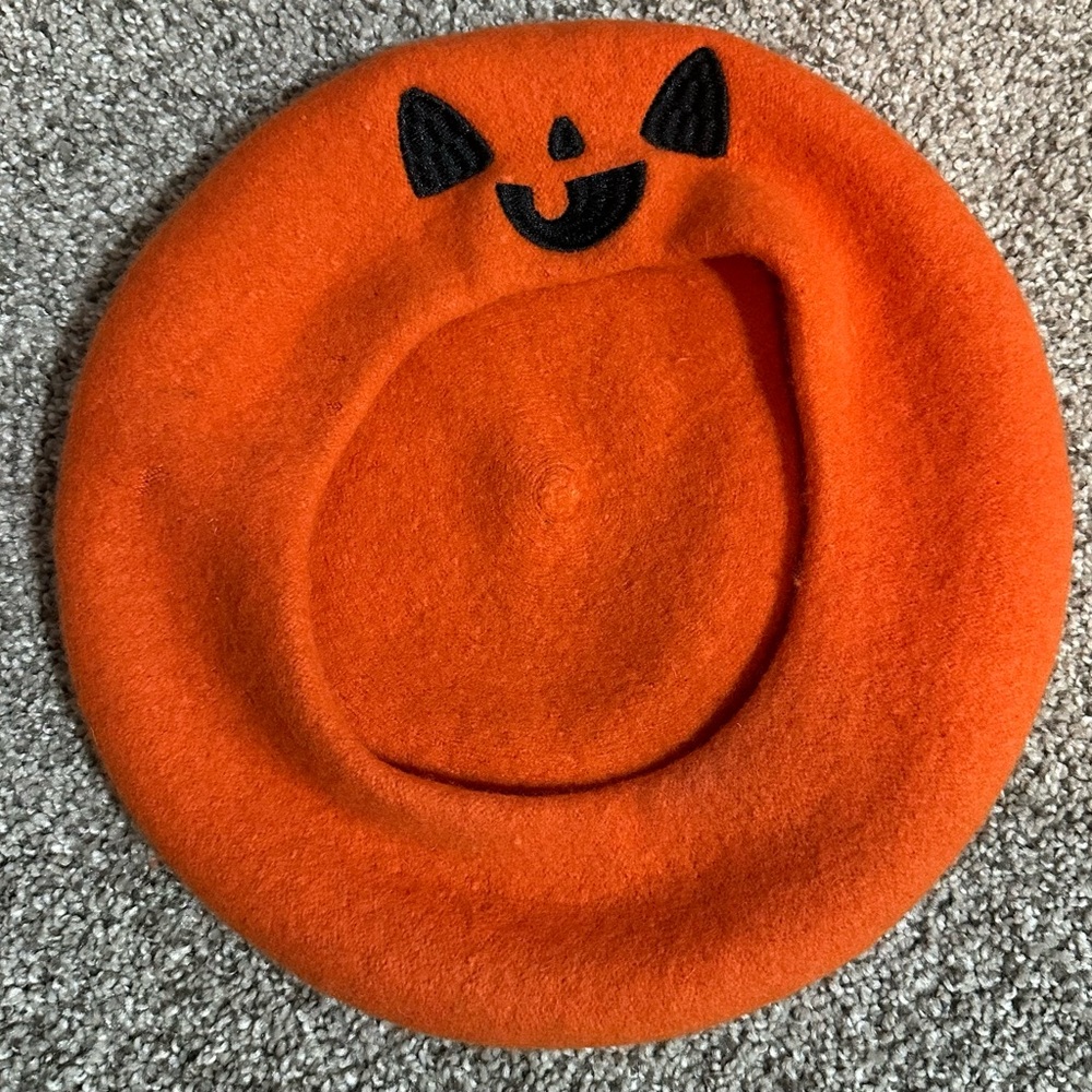 Em&Sprout Pumpkin Jack o’ Lantern Beret Hat
